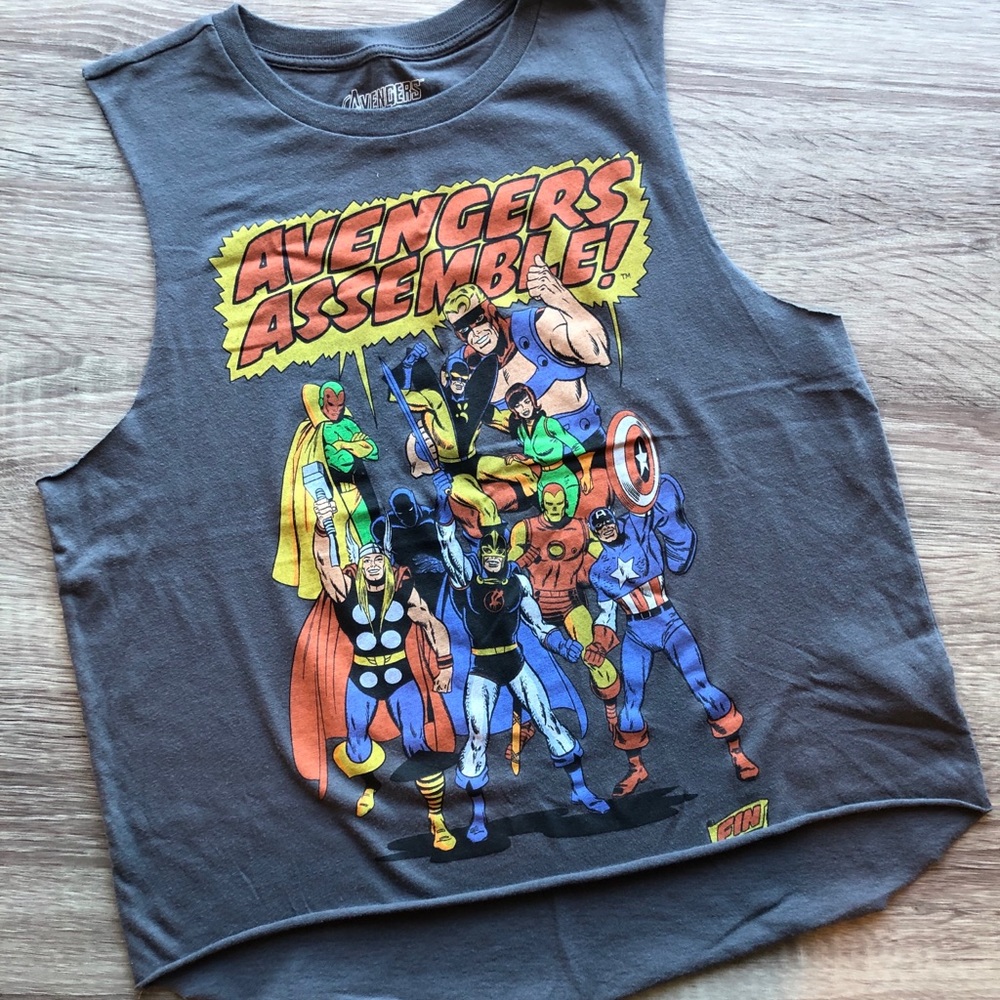 Marvel Avengers graphic muscle tank size small
